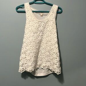 White flower tank top